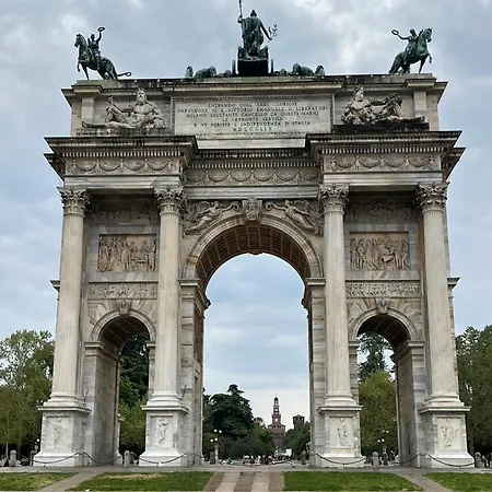 Stylish In Arco Della Pace *